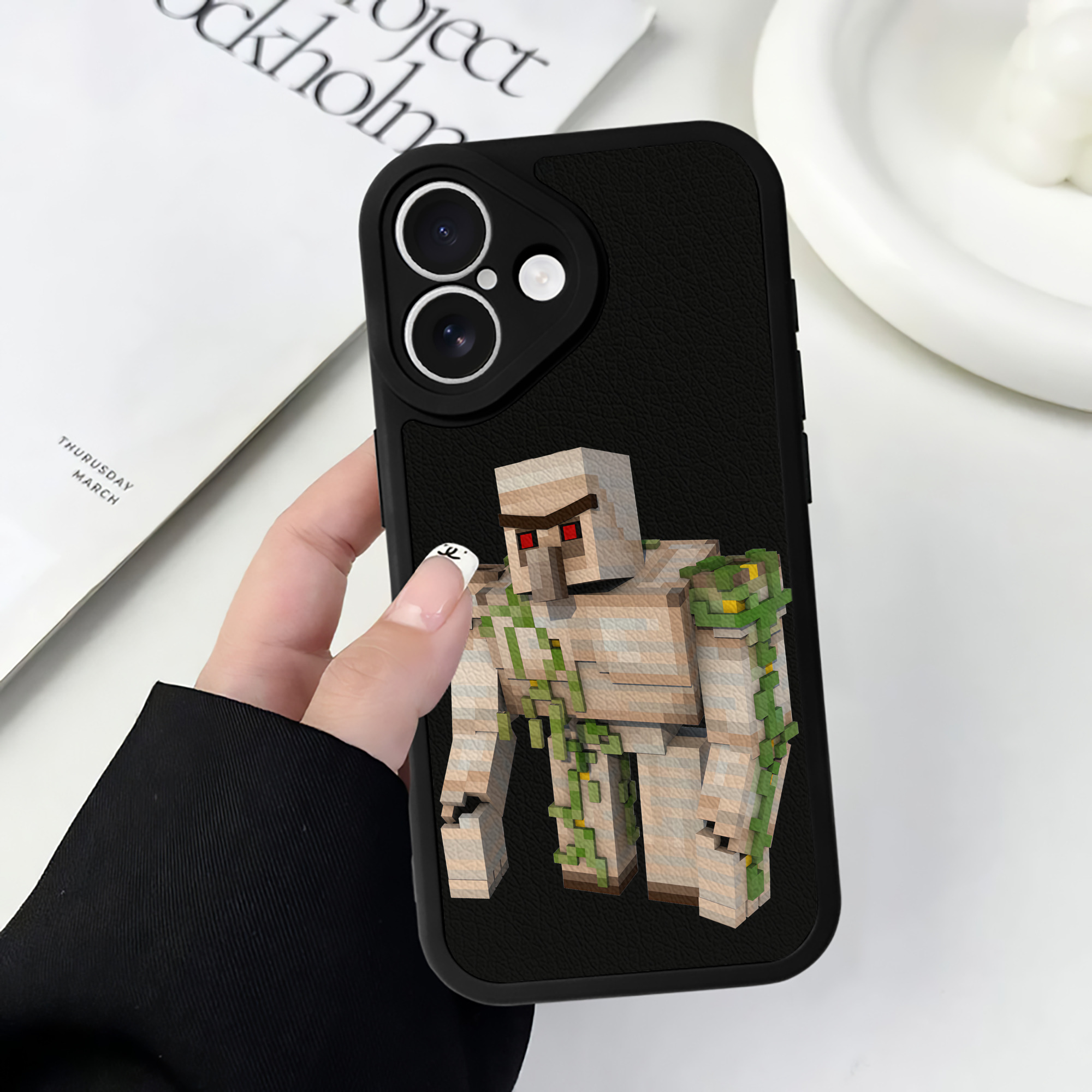 （画像用） マインクラフト ブロックの世界 Minecraft MC Block world 【iPhone 16シリーズ対応】シリコンスマホケース（レザー調） 材質：シリコン